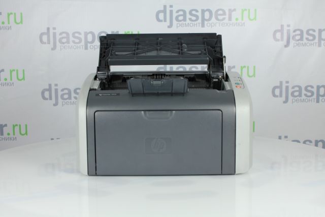 Извлеките картридж HP LaserJet 1010 